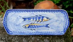 mexican-trays-ceramics-sardines-sea-design-gift-from-mexico-handcrafts-trable-blue-background