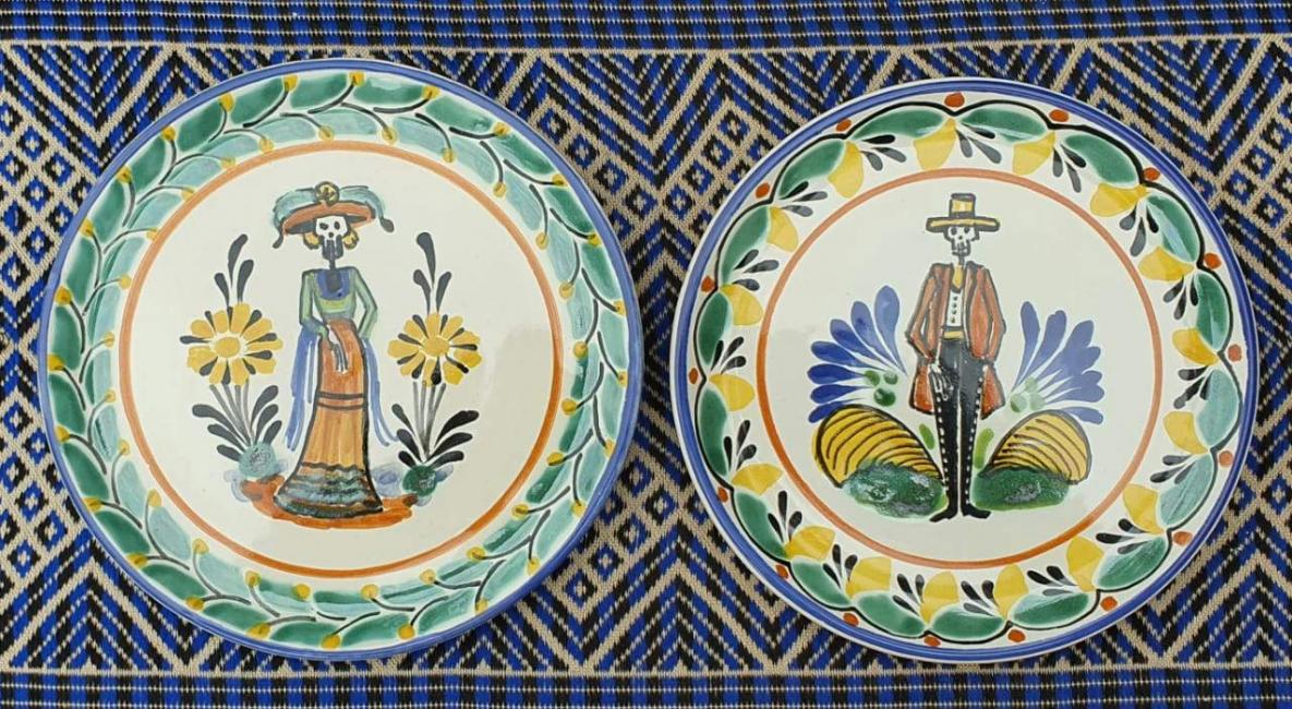 artesanias mexicanas ceramica talavera Majolica pintada en Taller de Gorky Gonzalez Guanajuato Mexico