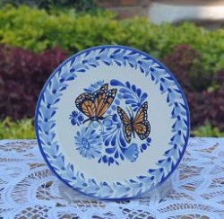 200425-18-01-mexican-plates-hand-painted-folk-art-talavera-butterfly-monarch-motive-gorky-ideas-tableware-amazon
