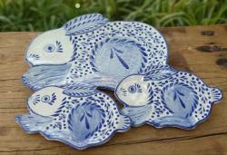 rabbit-plates-ceramic-hand-painted-mexican-pottery-ceramics-handmade-handcrafts-gorkypottery-easter-easterrabbit-easteregg-pascua-conejo-traditions-tablesetups-blueandwhite