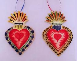 red-christmas-gifts-ornaments-for-tree-handpainted-ceramic-sacred-heart-set-of-2-6