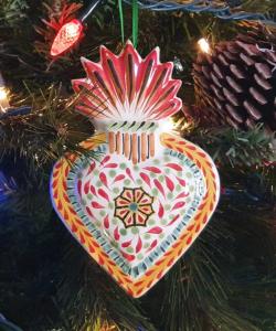 sacred-heart-ornament-christmas-decor-tree-handcrafts-handmade-mexico-3