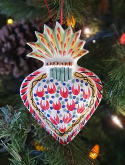 sacred-heart-ornament-christmas-decor-tree-handcrafts-handmade-mexico