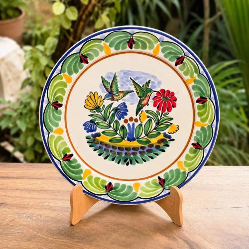 artesanias mexicanas ceramica talavera Majolica pintada en Taller de Gorky Gonzalez Guanajuato Mexico