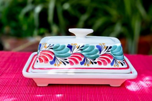 mexican-ceramics-butterdish-cover-christmas-red-blue-green-table-decor-gifts-3